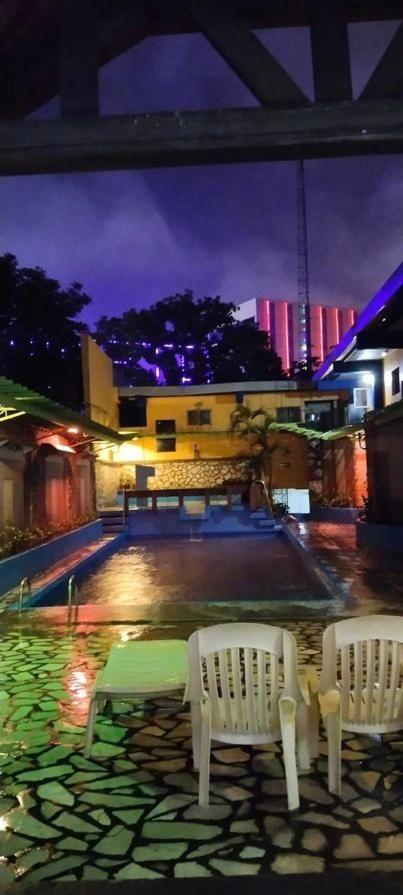 2 Hotel Saleh Angeles Exterior foto